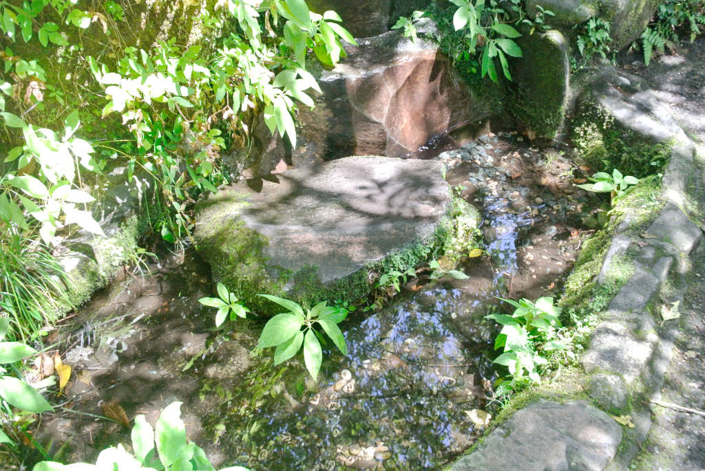 神奈川県箱根町・仙元の泉