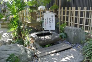 千葉県市川市・葛飾八幡宮蹲の水