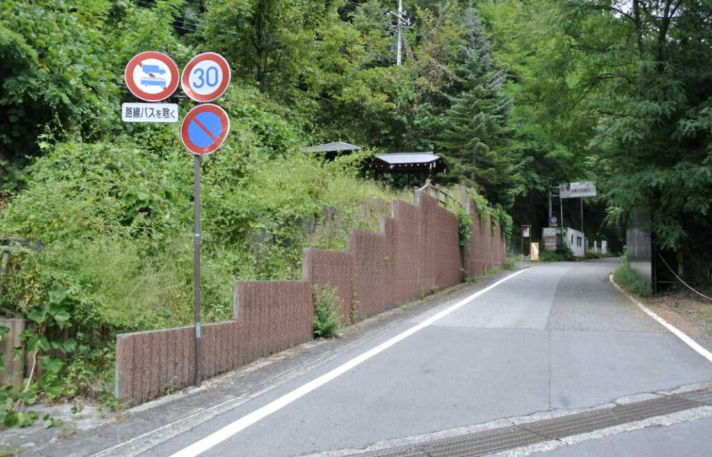 山梨県南アルプス市・大石の湧水