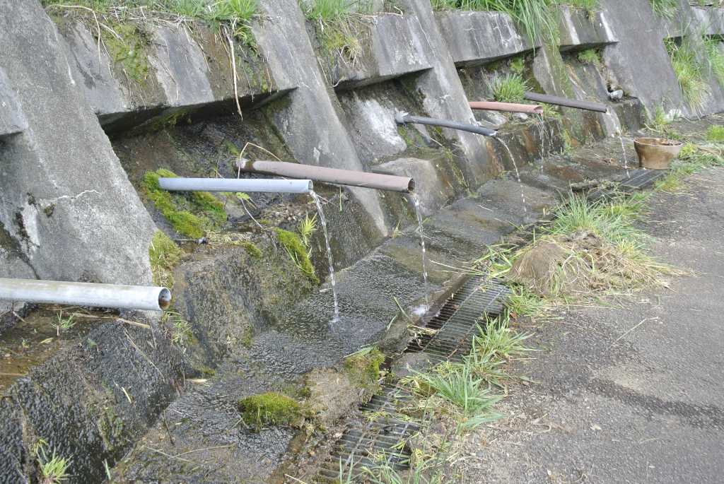 山梨県大月市・宮谷の湧水