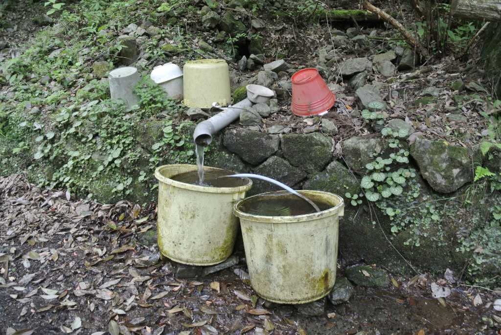 神奈川県相模原市・千木良の水