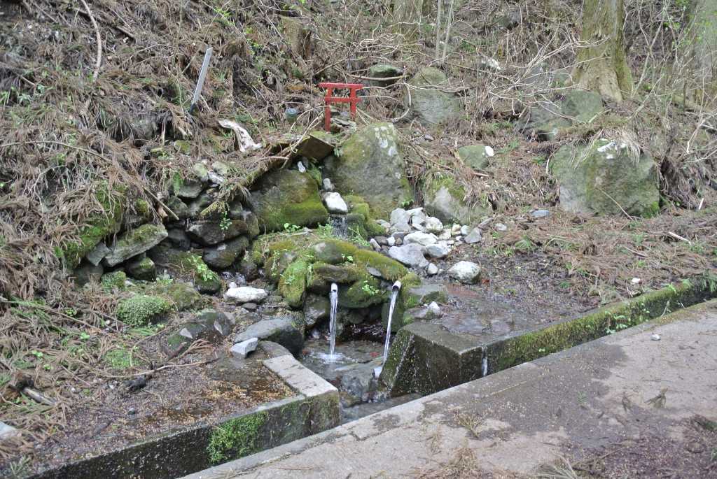 群馬県渋川市・十二ヶ岳名水