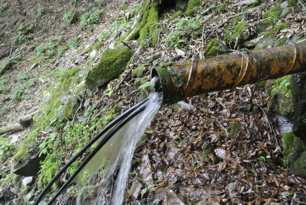 埼玉県秩父市・ゴボゴボ水