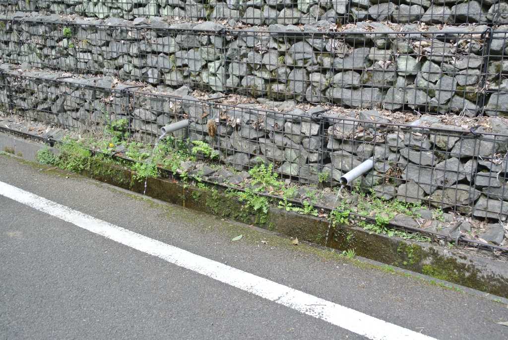 山梨県大月市・鳥沢の湧水（おいしい湧き水）