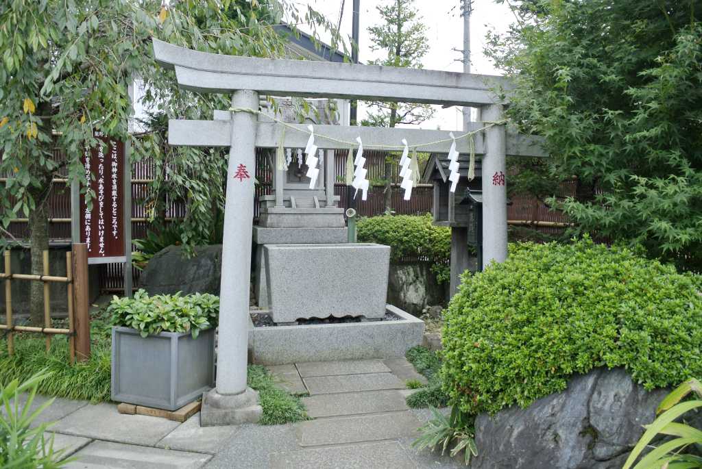 東京都小平市・小平熊野宮 御神水