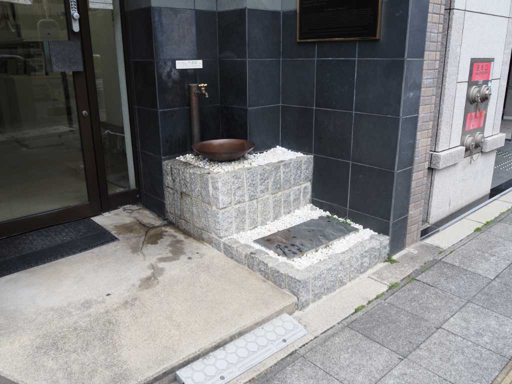 京都府京都市・さめがいの水