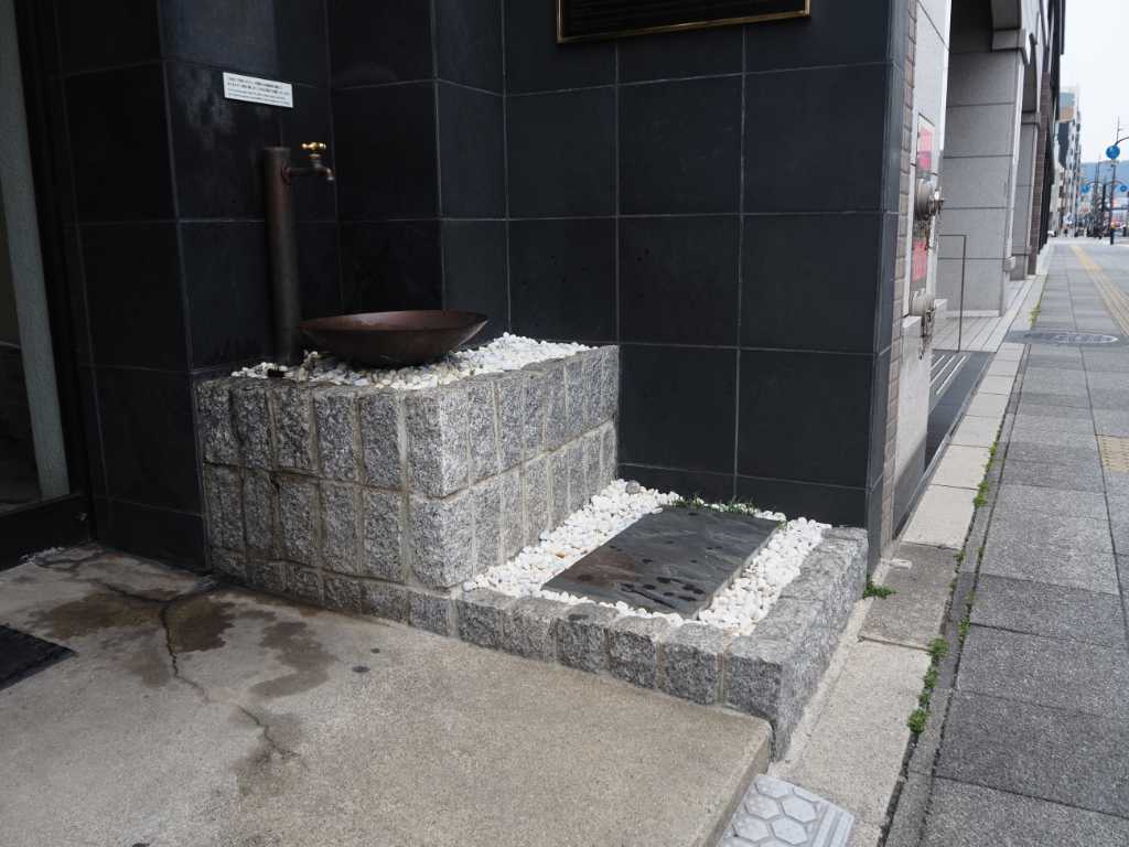 京都府京都市・さめがいの水