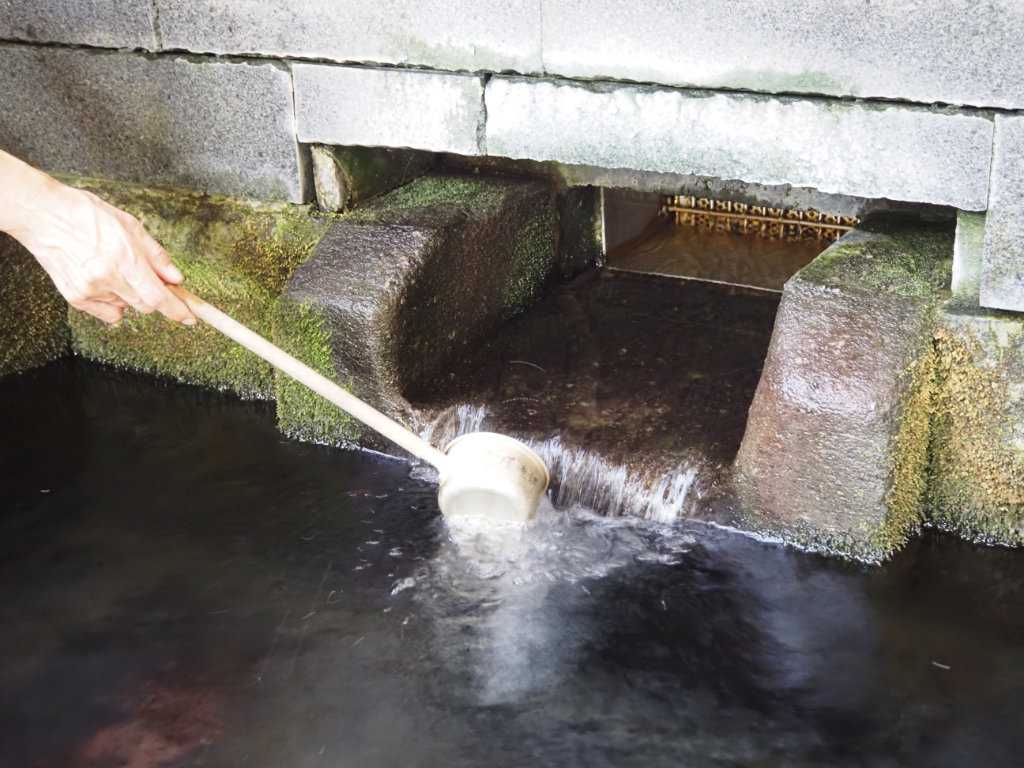 青森県弘前市・富田の清水