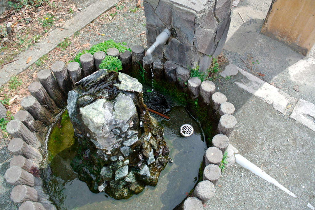 神奈川県秦野市・どうめいの泉