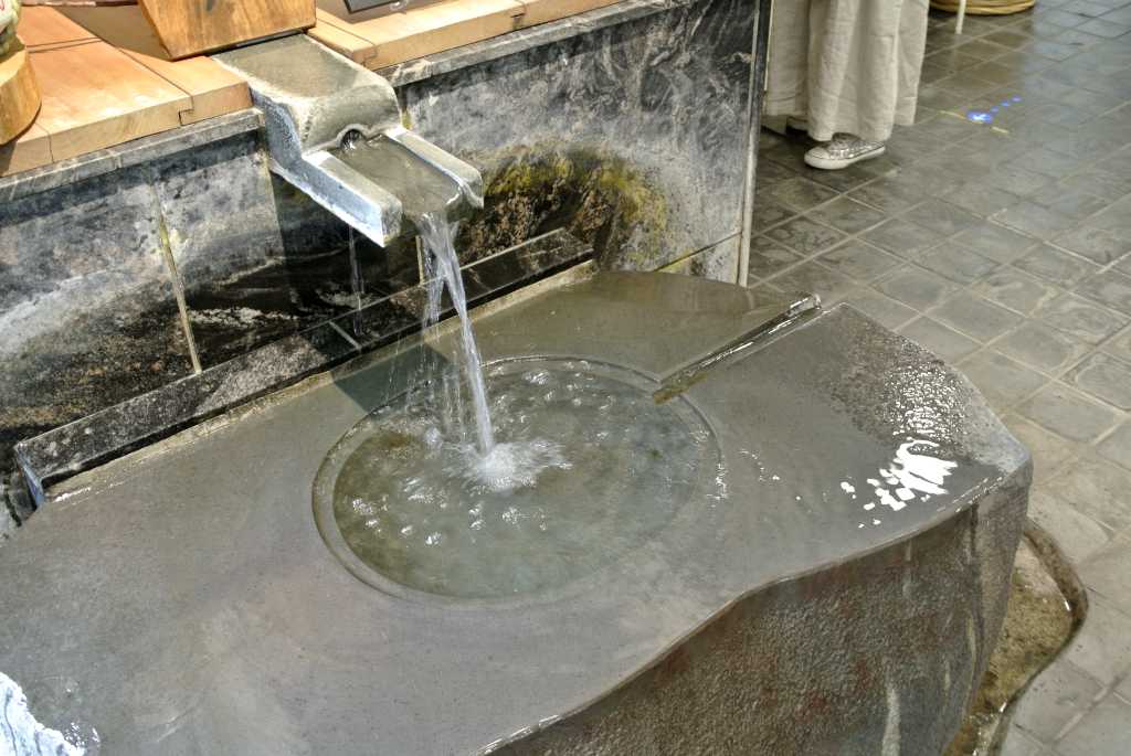 埼玉県小川町・晴雲酒造仕込み水「玉の井戸」