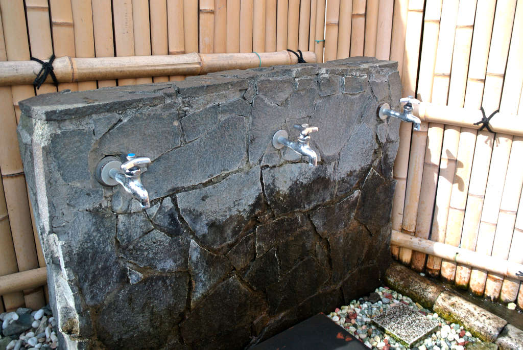 神奈川県秦野市・まいまいの泉